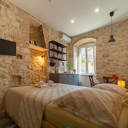 Rooms And Apartments Djanovic Split Bagian luar foto